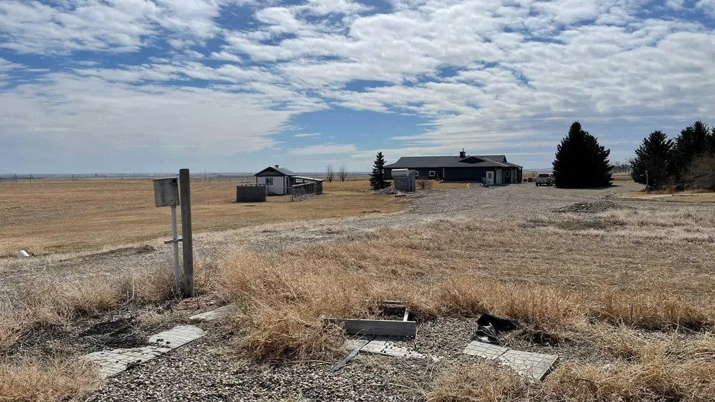 124025 Range Road 214 Picture Butte AB T0K 1V0