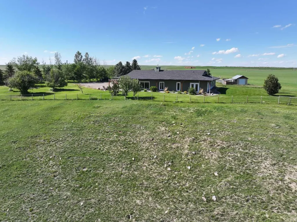 124025 Range Road 214 Picture Butte AB T0K 1V0