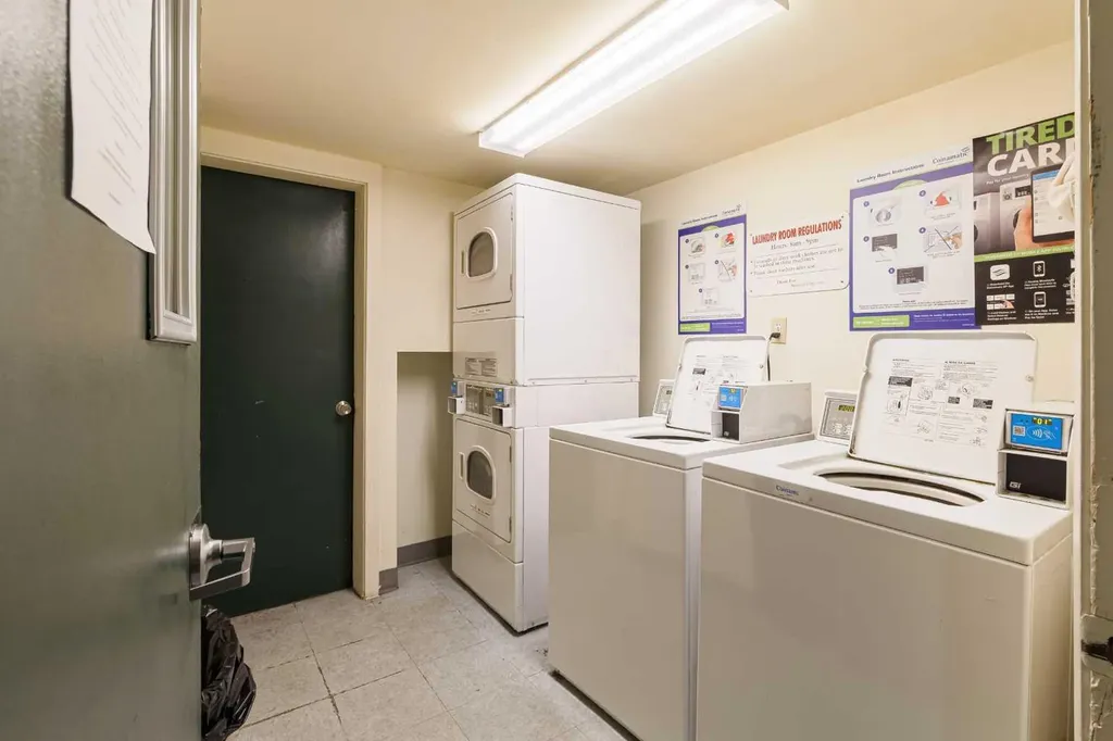 6464 Travois Crescent NW Calgary AB T2K 3S9