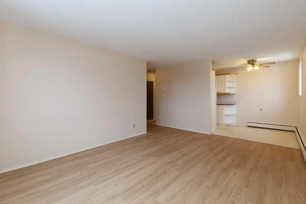 6464 Travois Crescent NW Calgary AB T2K 3S9