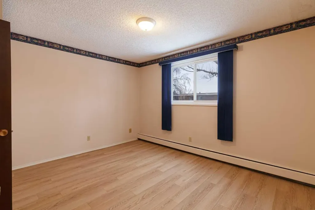 6464 Travois Crescent NW Calgary AB T2K 3S9