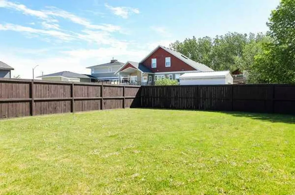 169 Heritage Road S Magrath AB T0K 1J0