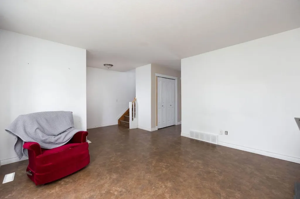 182 Mcdougall Crescent Fort Mcmurray AB T9K 2P7