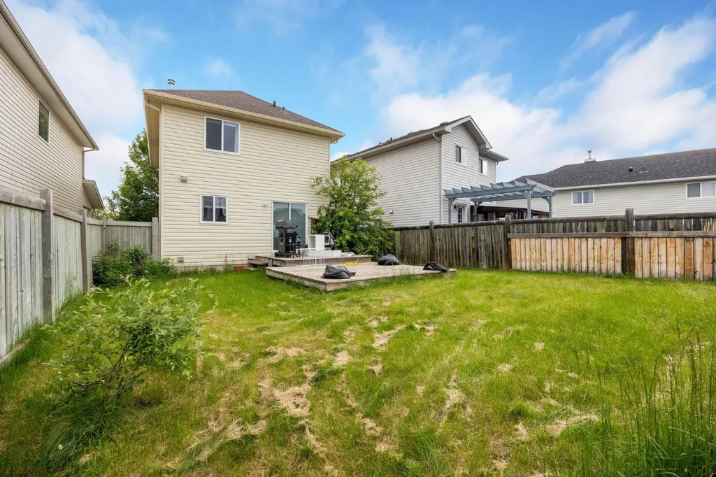 182 Mcdougall Crescent Fort Mcmurray AB T9K 2P7