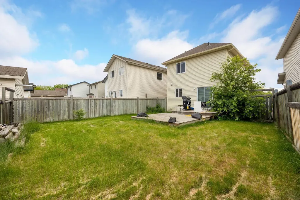 182 Mcdougall Crescent Fort Mcmurray AB T9K 2P7