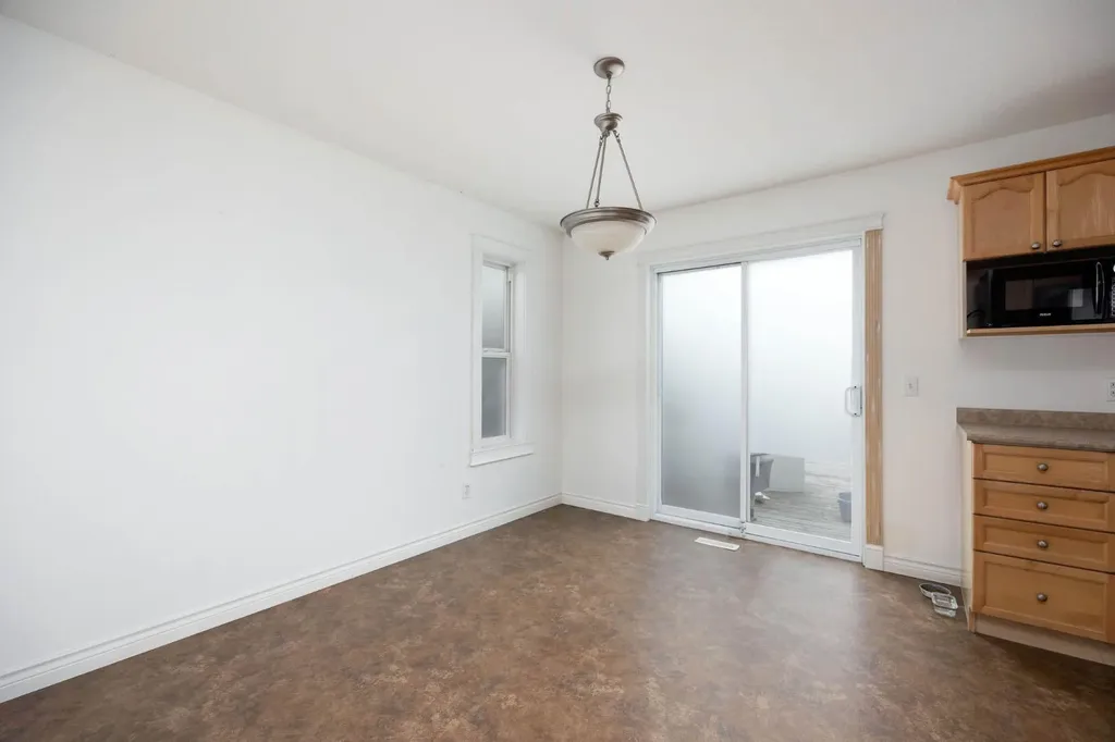 182 Mcdougall Crescent Fort Mcmurray AB T9K 2P7
