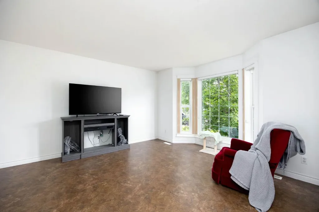 182 Mcdougall Crescent Fort Mcmurray AB T9K 2P7