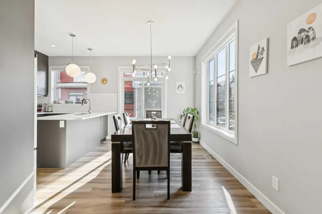 1710 28 Avenue SW Calgary AB T2T 1J6