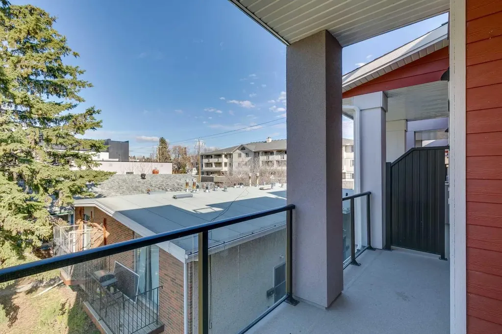 1710 28 Avenue SW Calgary AB T2T 1J6
