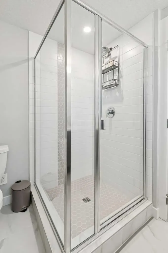 1710 28 Avenue SW Calgary AB T2T 1J6