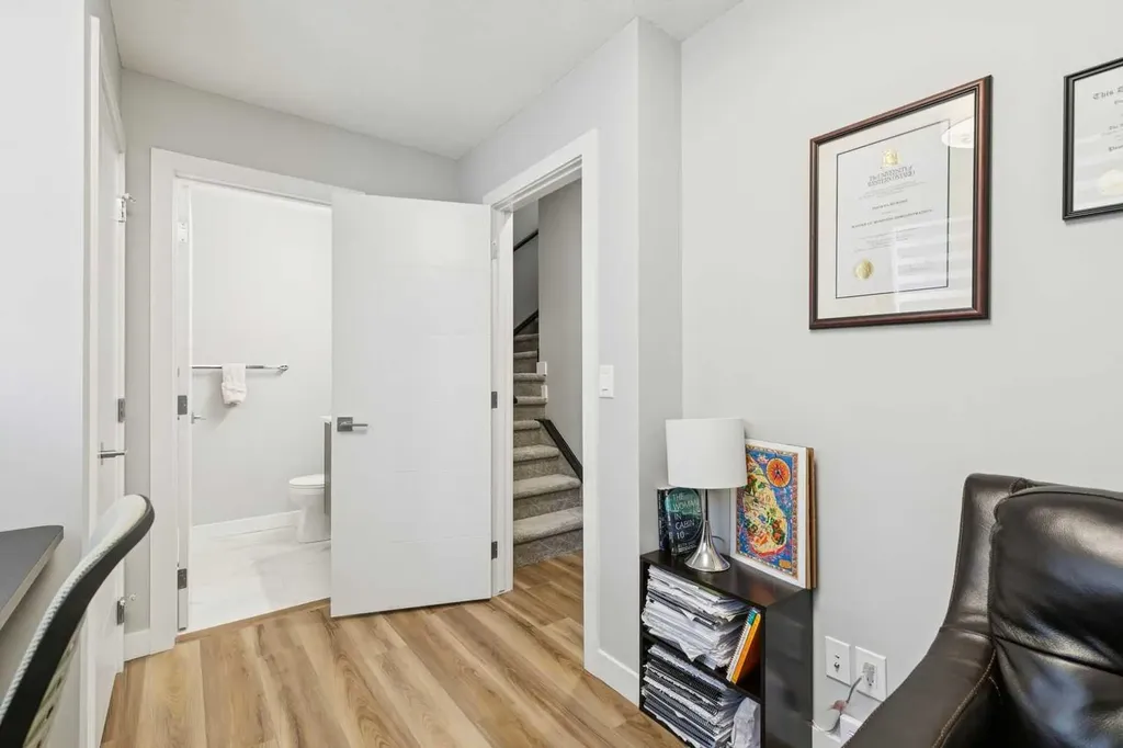 1710 28 Avenue SW Calgary AB T2T 1J6