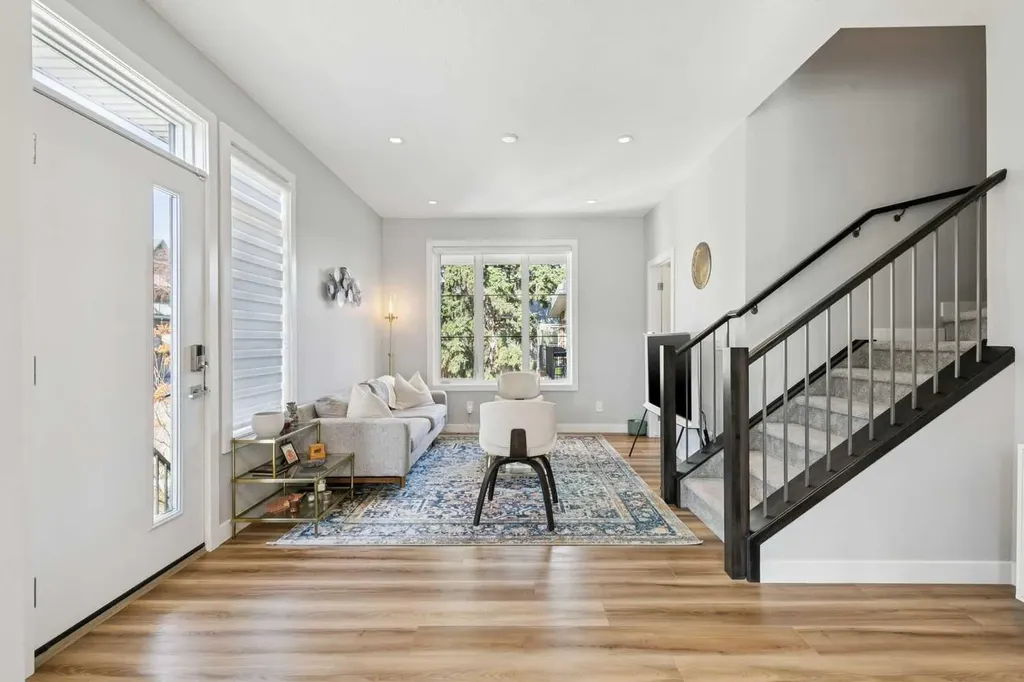 1710 28 Avenue SW Calgary AB T2T 1J6