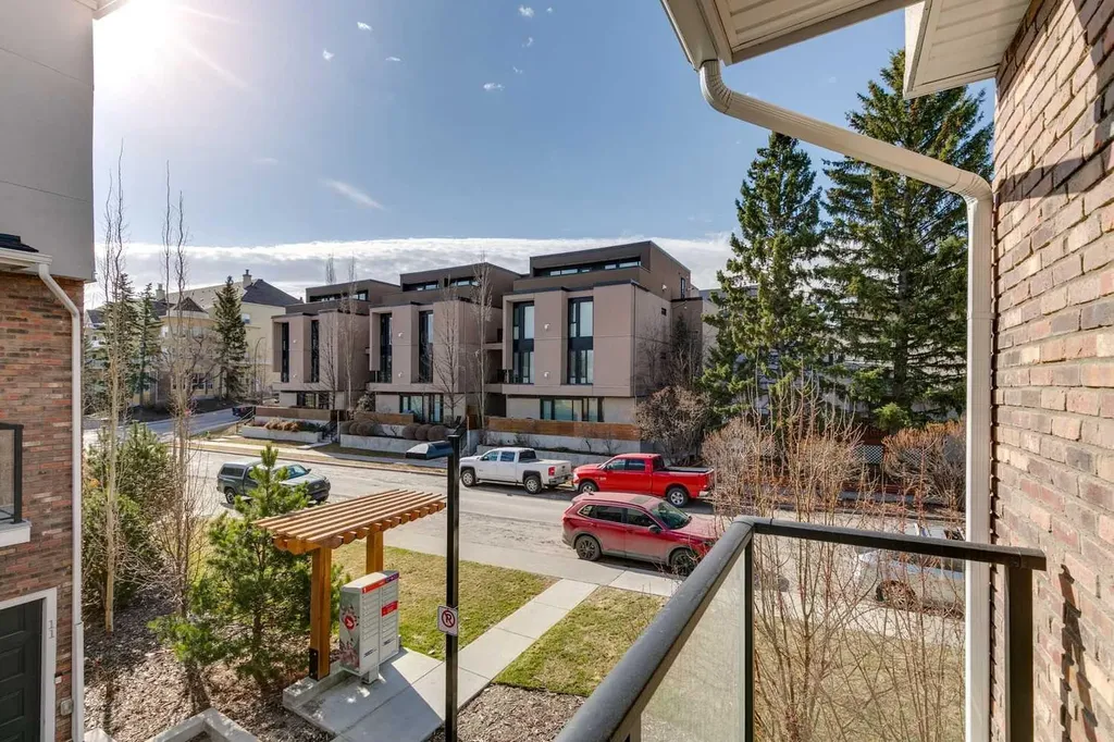 1710 28 Avenue SW Calgary AB T2T 1J6
