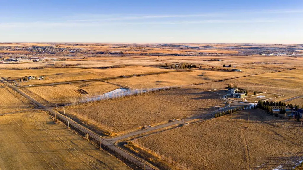Lot 12, 386222 32 Street E Rural Foothills County AB T1S 6C3