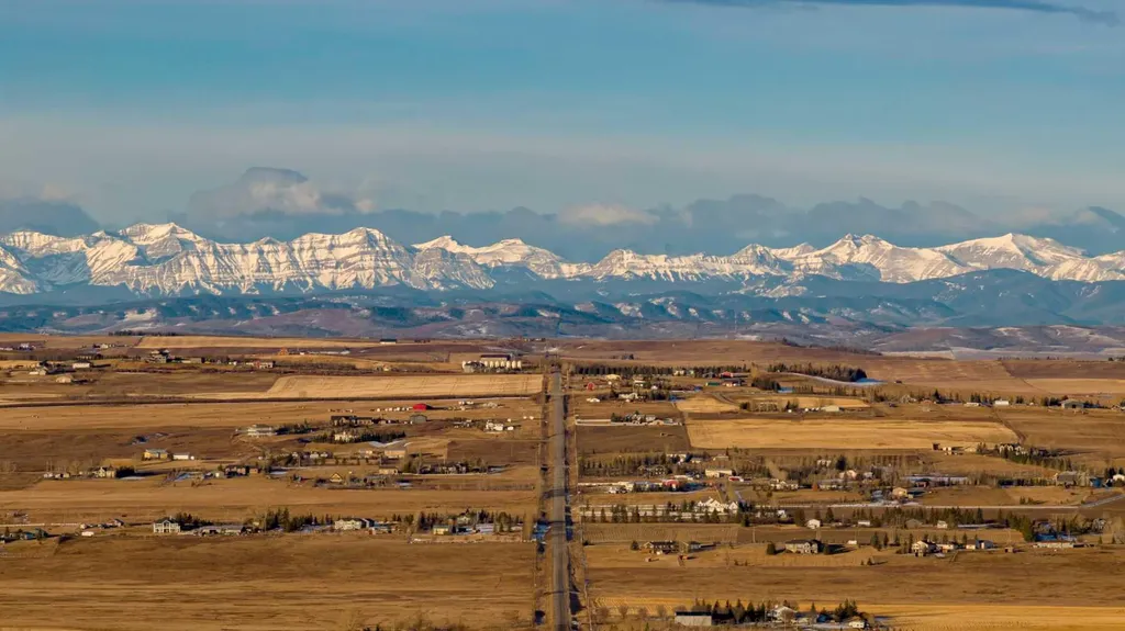 Lot 12, 386222 32 Street E Rural Foothills County AB T1S 6C3