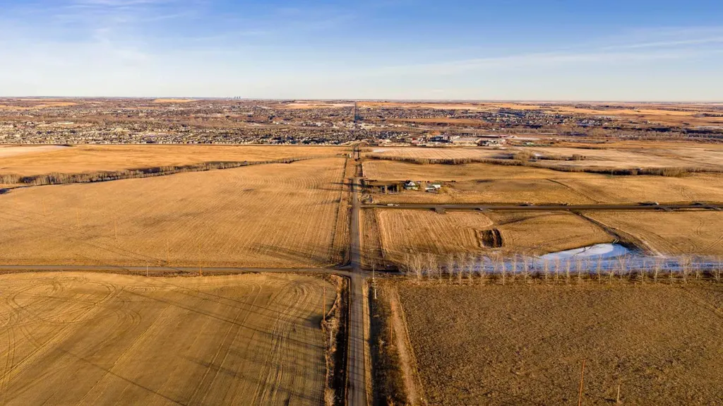 Lot 12, 386222 32 Street E Rural Foothills County AB T1S 6C3