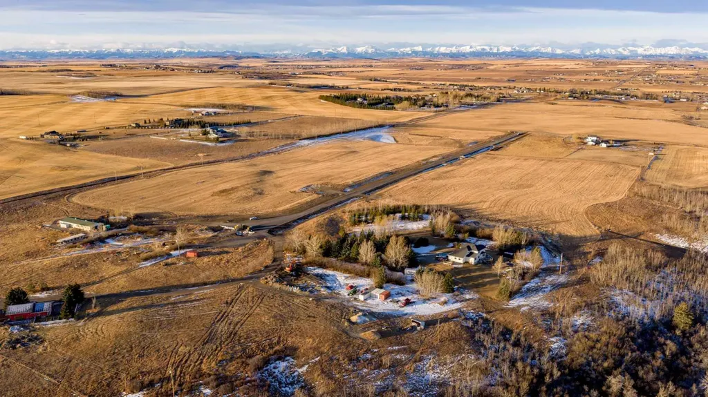 Lot 12, 386222 32 Street E Rural Foothills County AB T1S 6C3