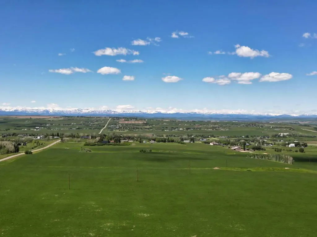 Lot 12, 386222 32 Street E Rural Foothills County AB T1S 6C3