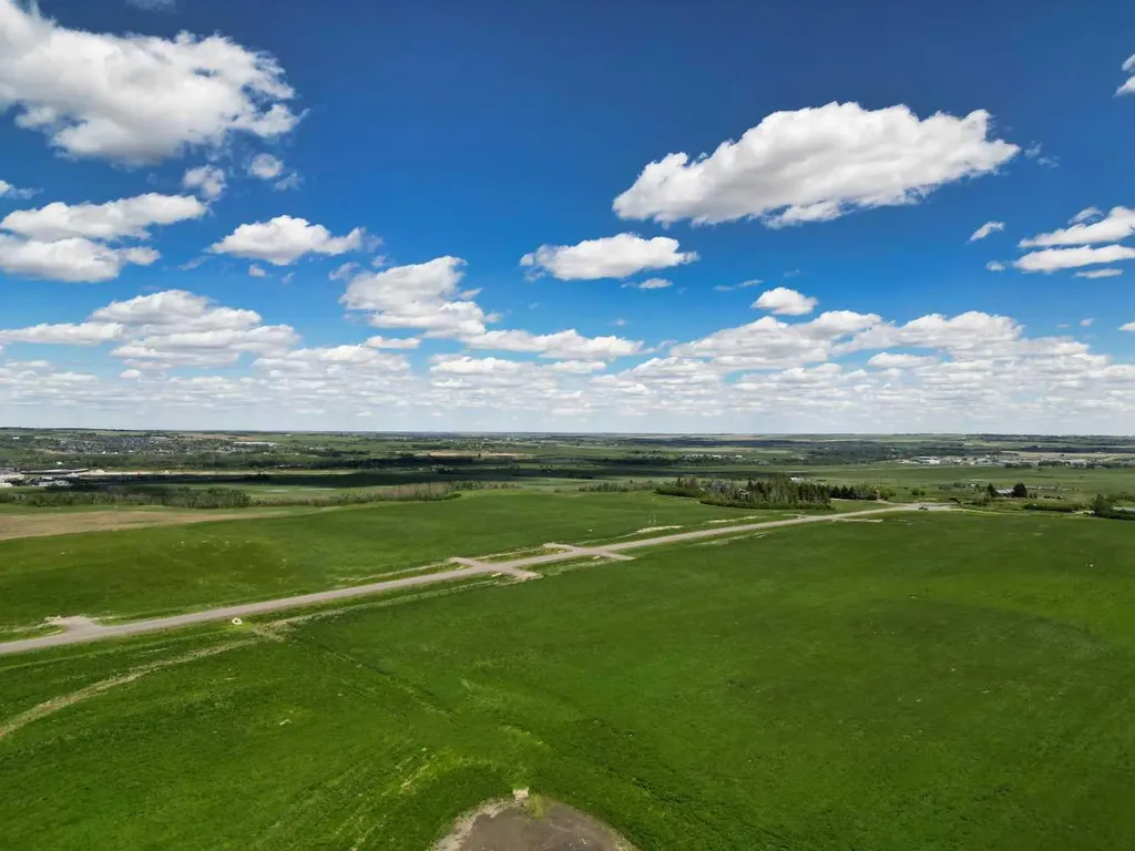 Lot 12, 386222 32 Street E Rural Foothills County AB T1S 6C3