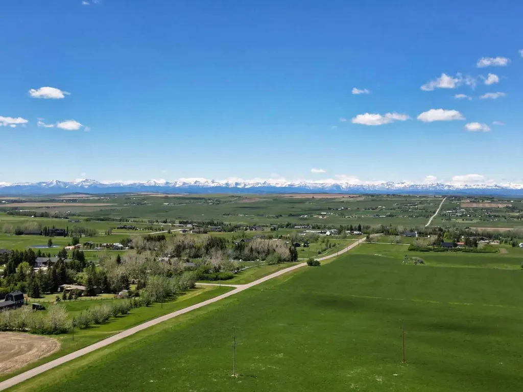 Lot 12, 386222 32 Street E Rural Foothills County AB T1S 6C3