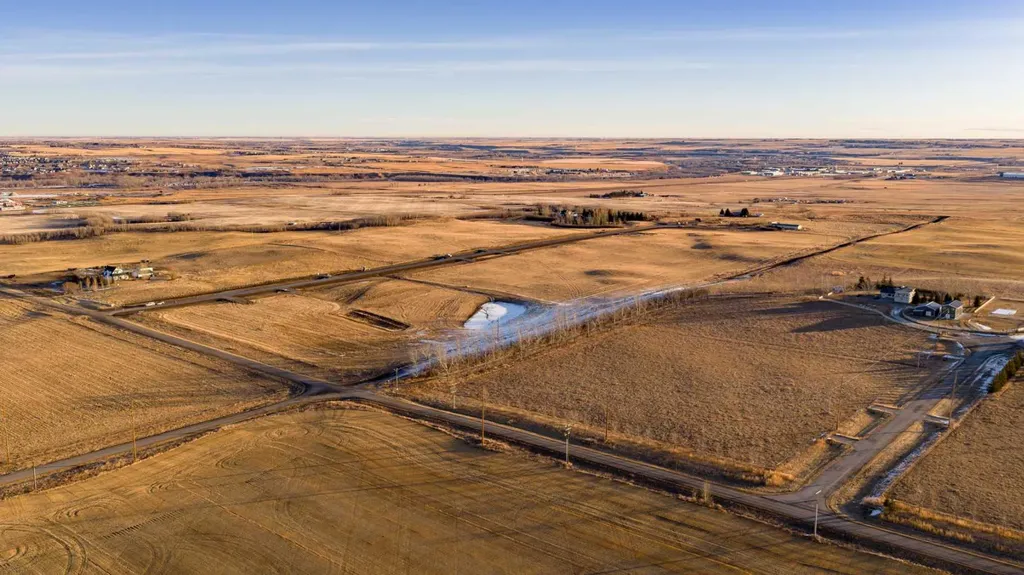 Lot 12, 386222 32 Street E Rural Foothills County AB T1S 6C3