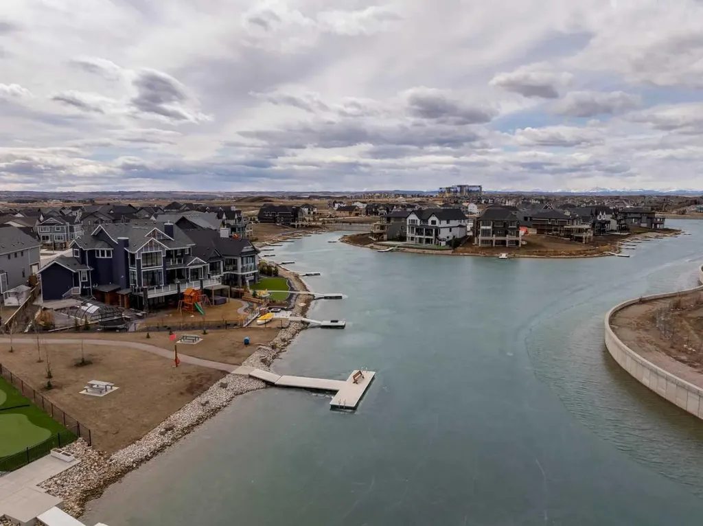 243 Marina Grove SE Calgary AB T3M3J4