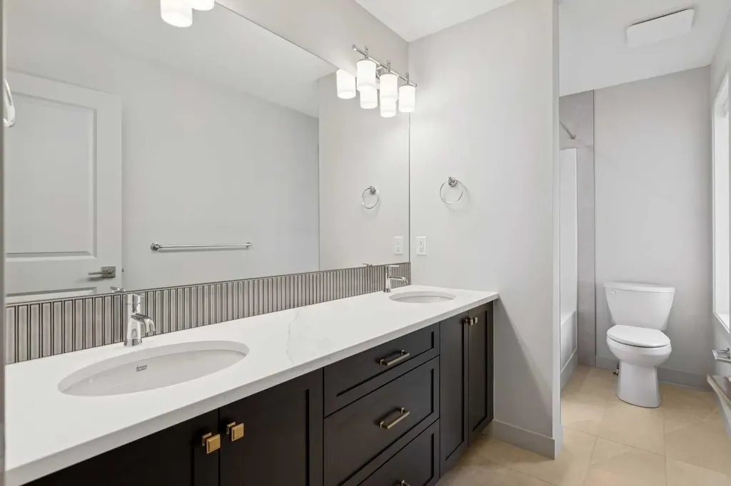 243 Marina Grove SE Calgary AB T3M3J4