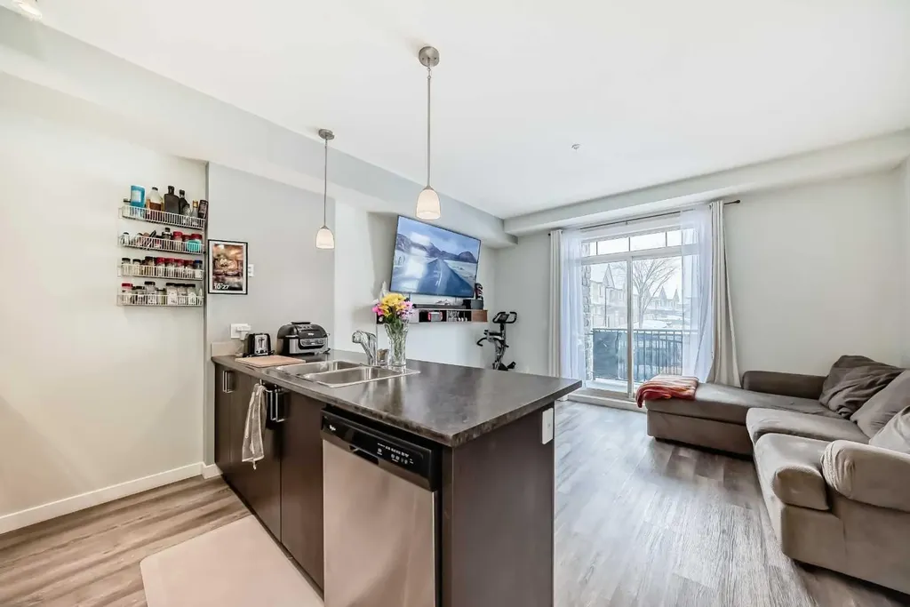 117 Copperpond Common SE Calgary AB T2Z 5E2