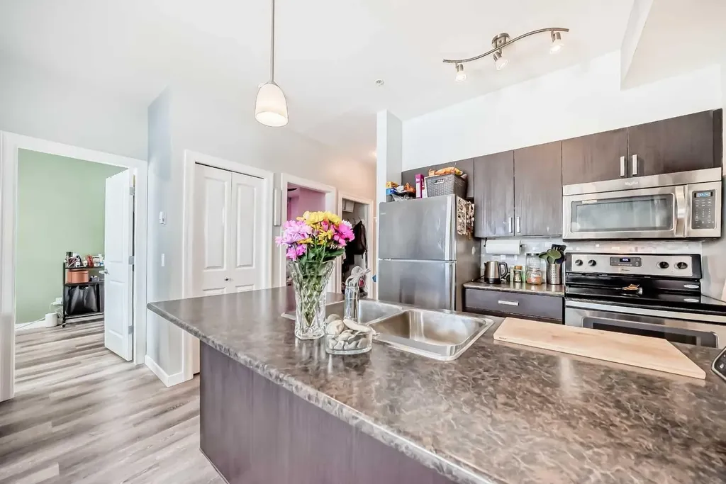 117 Copperpond Common SE Calgary AB T2Z 5E2