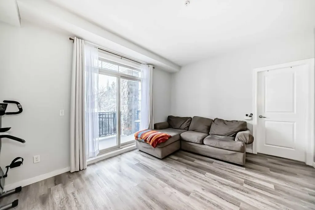 117 Copperpond Common SE Calgary AB T2Z 5E2
