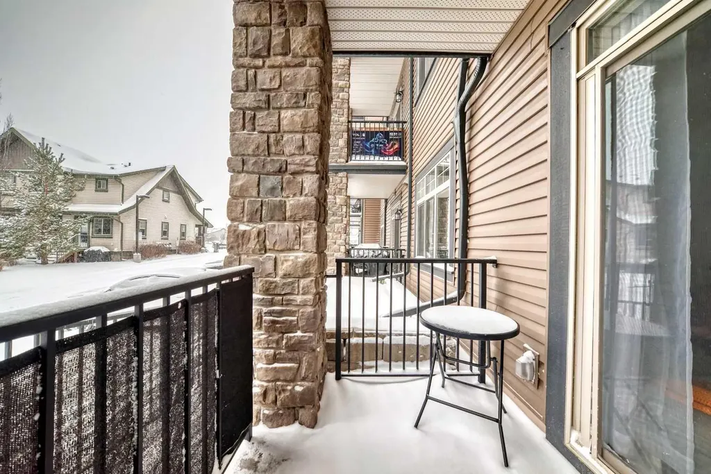 117 Copperpond Common SE Calgary AB T2Z 5E2