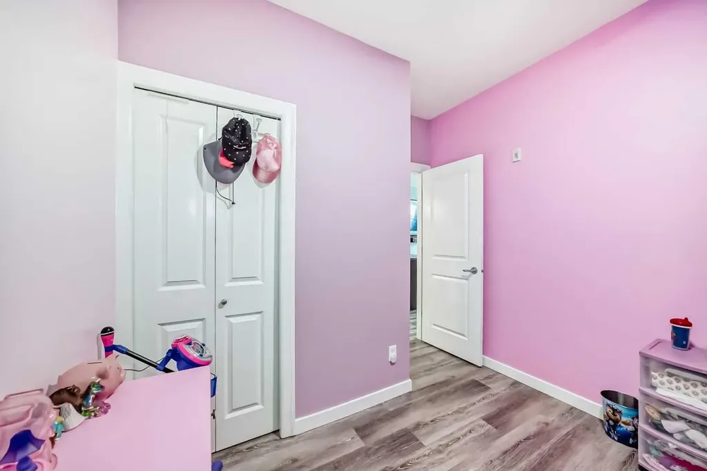 117 Copperpond Common SE Calgary AB T2Z 5E2