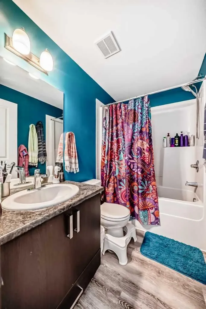 117 Copperpond Common SE Calgary AB T2Z 5E2