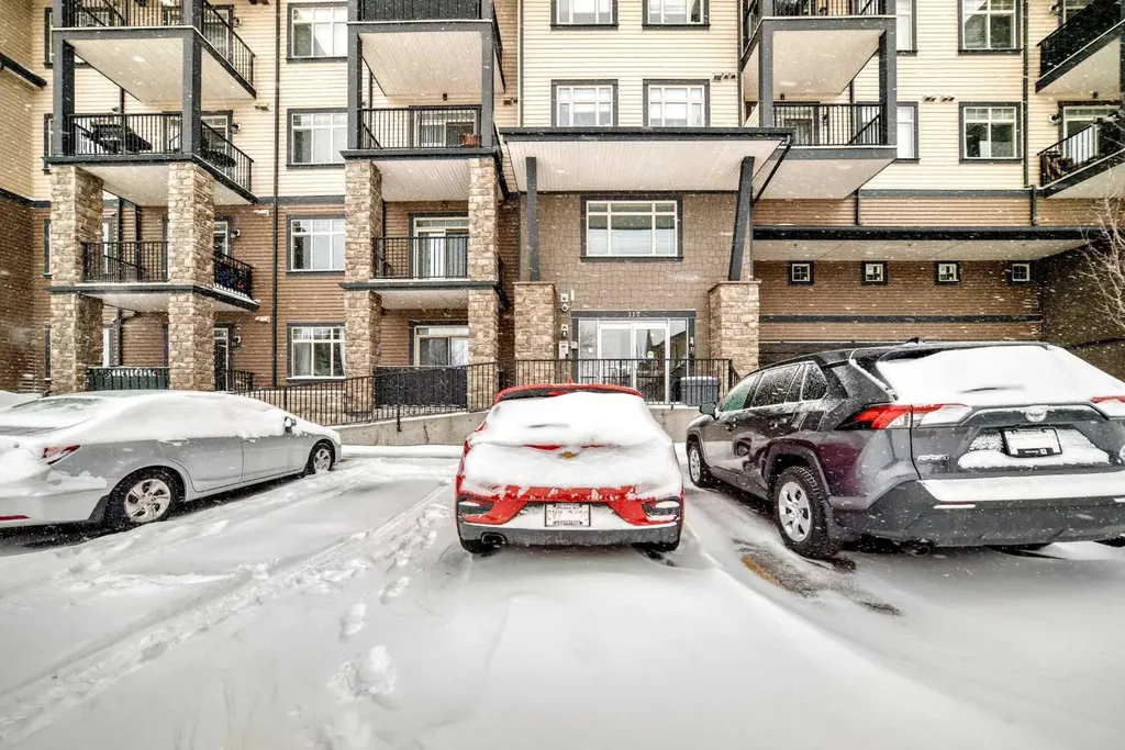 117 Copperpond Common SE Calgary AB T2Z 5E2