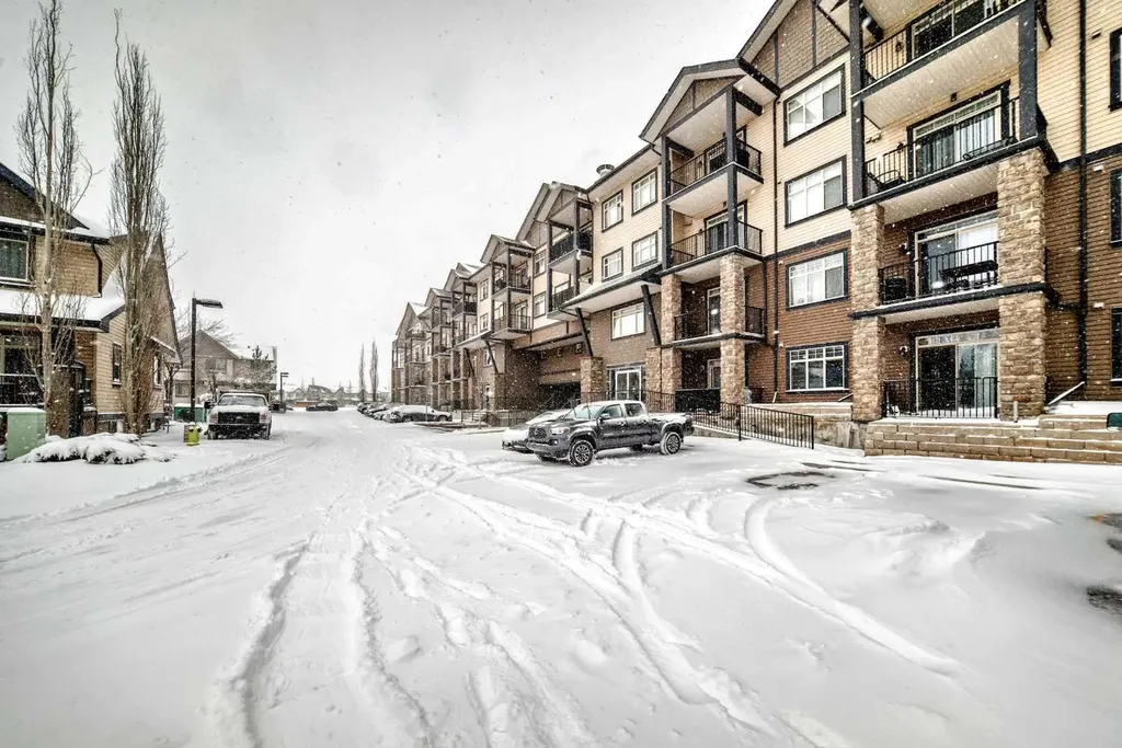 117 Copperpond Common SE Calgary AB T2Z 5E2