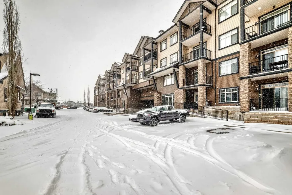 117 Copperpond Common SE Calgary AB T2Z 5E2