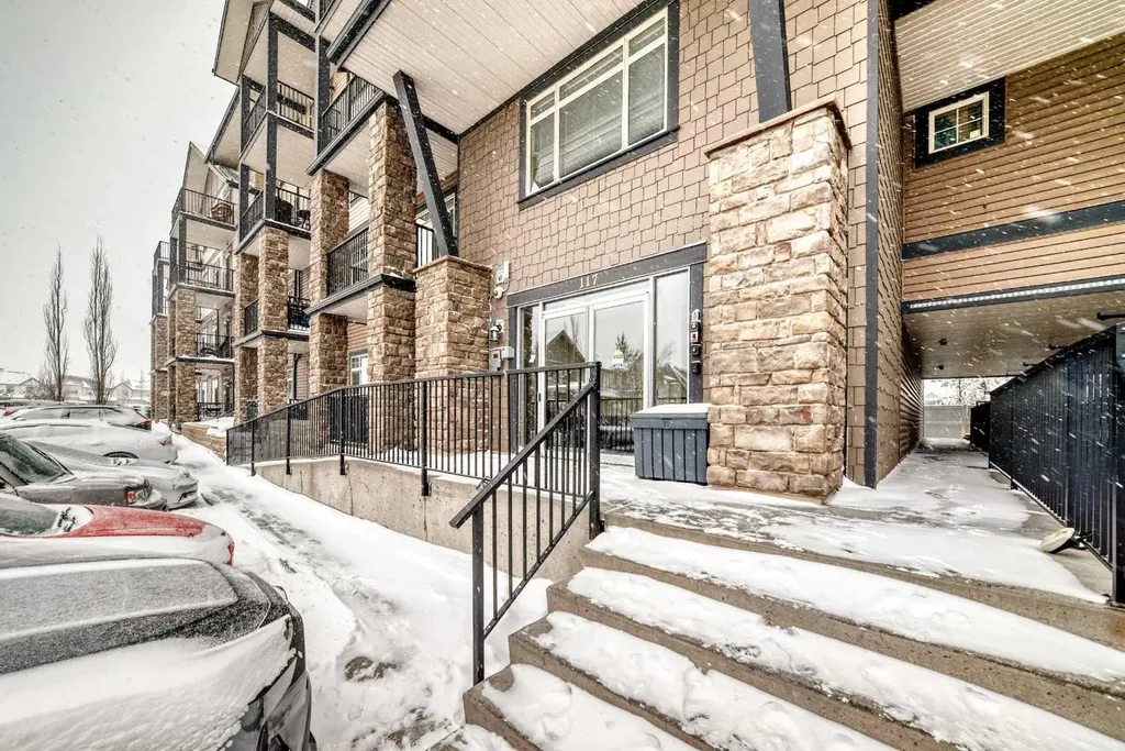 117 Copperpond Common SE Calgary AB T2Z 5E2