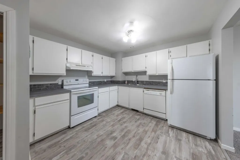 5219 57 Street Lloydminster AB T9V0V4