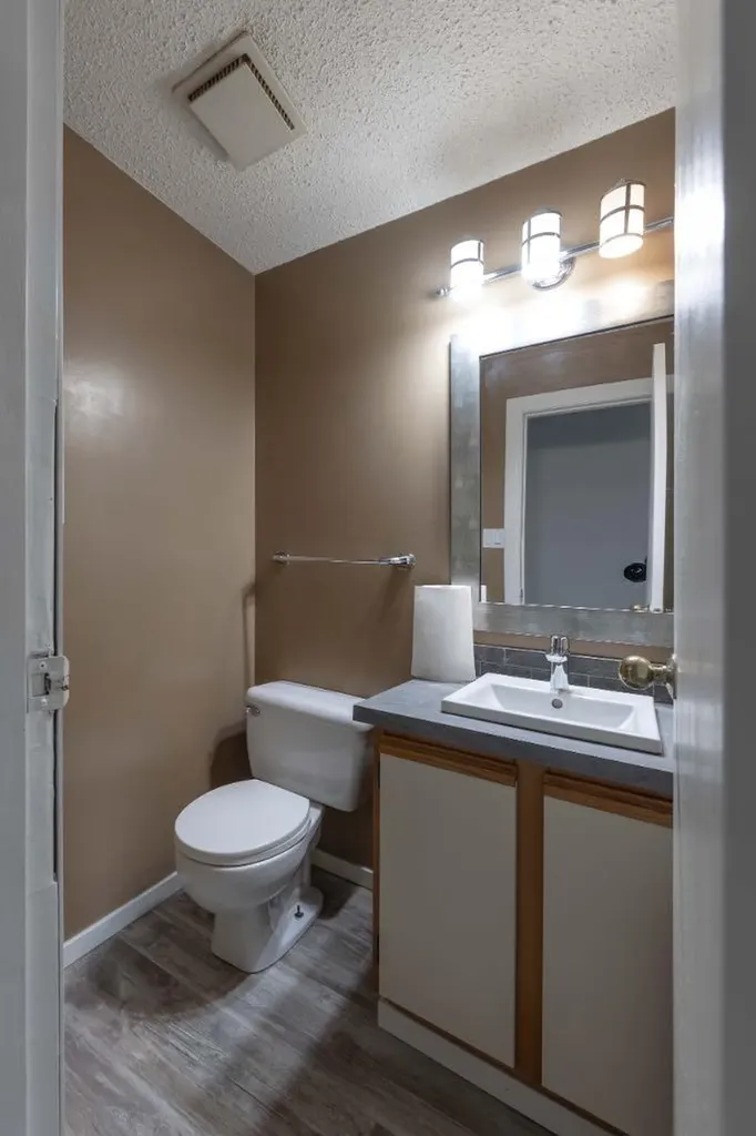 5219 57 Street Lloydminster AB T9V0V4