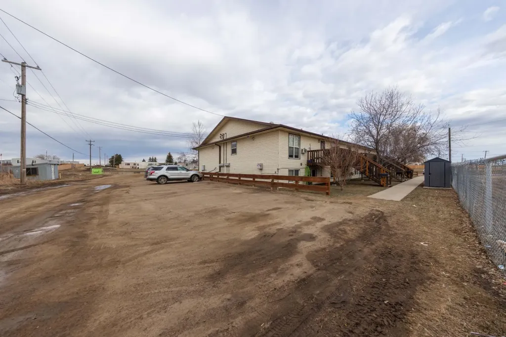 5219 57 Street Lloydminster AB T9V0V4