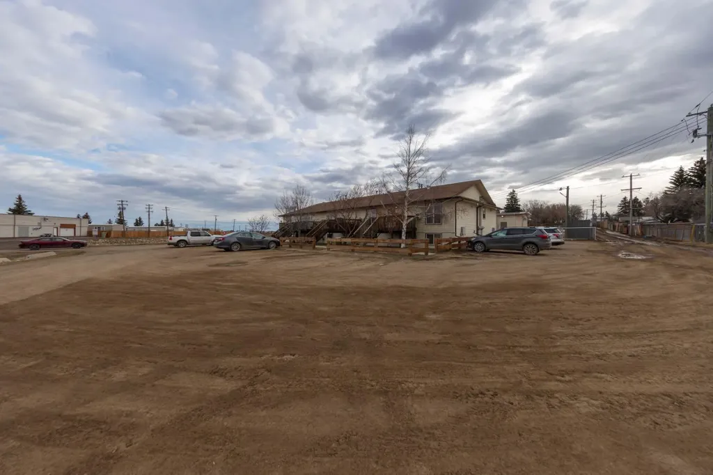 5219 57 Street Lloydminster AB T9V0V4