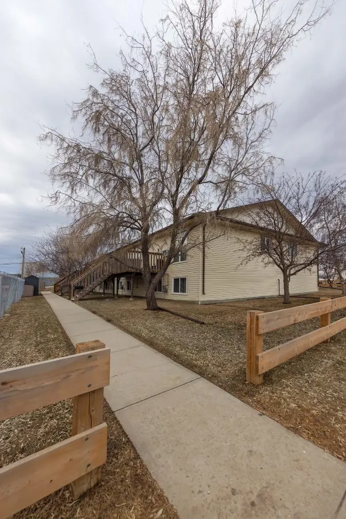 5219 57 Street Lloydminster AB T9V0V4