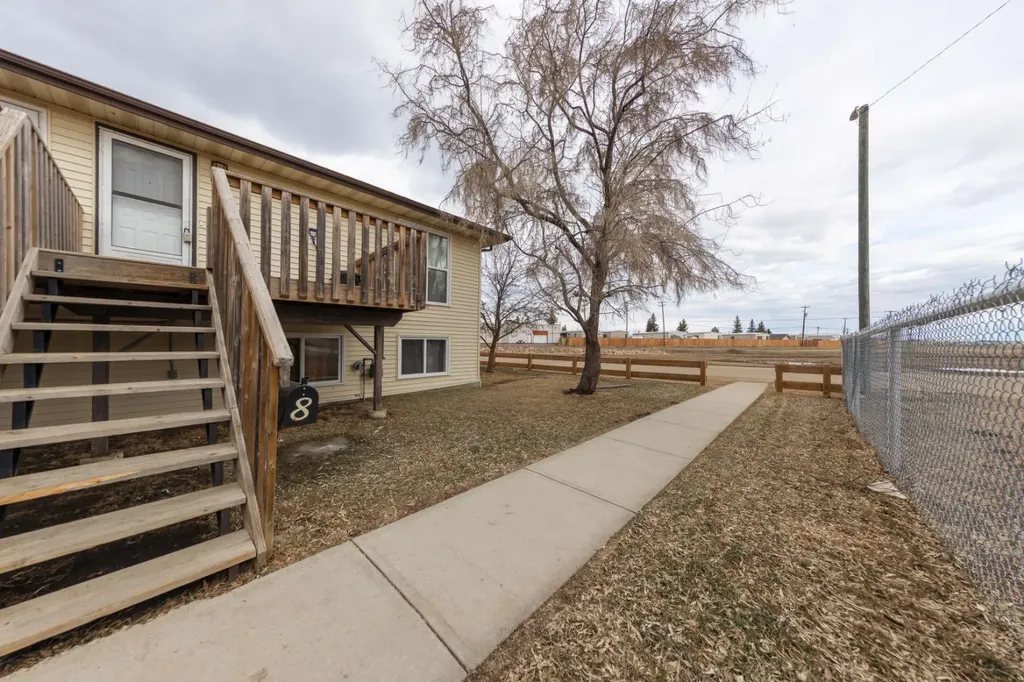 5219 57 Street Lloydminster AB T9V0V4