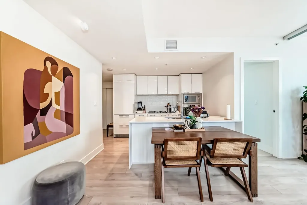 901 10 Avenue SW Calgary AB T2R 0B5