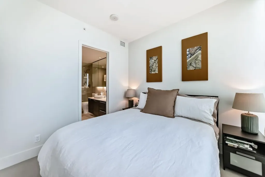 901 10 Avenue SW Calgary AB T2R 0B5