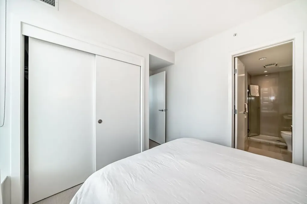 901 10 Avenue SW Calgary AB T2R 0B5