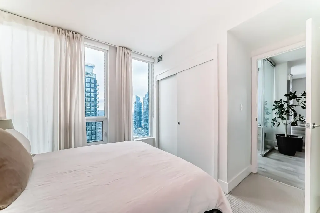 901 10 Avenue SW Calgary AB T2R 0B5