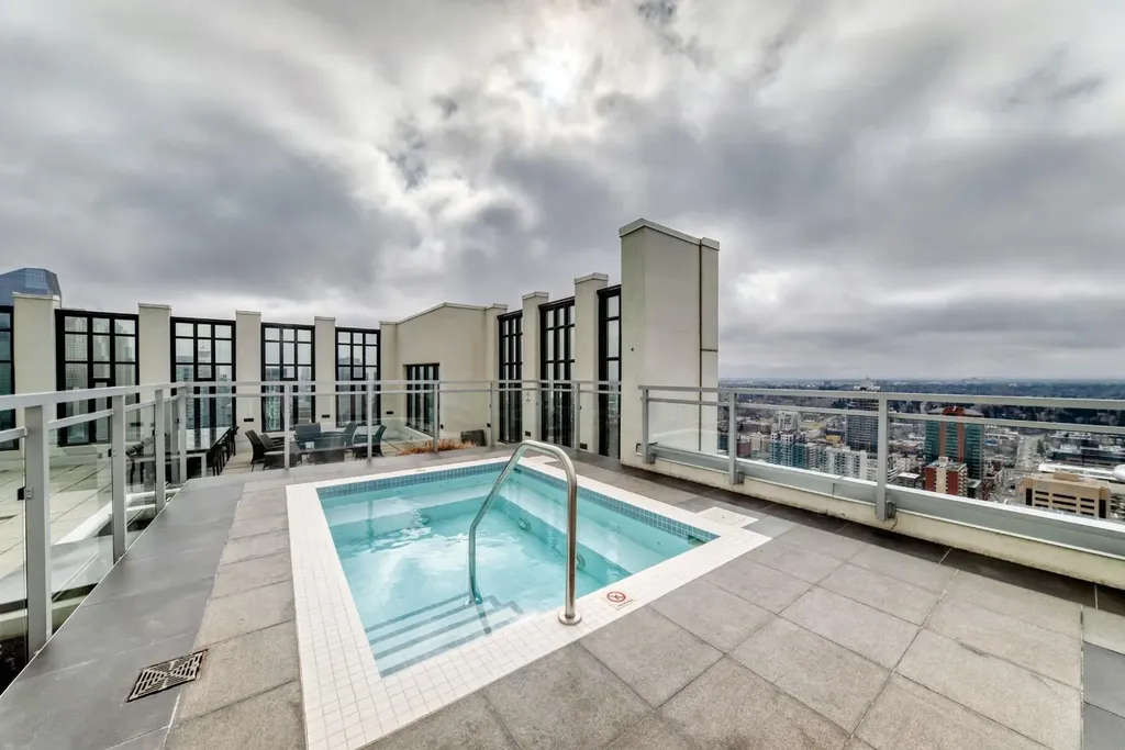 901 10 Avenue SW Calgary AB T2R 0B5