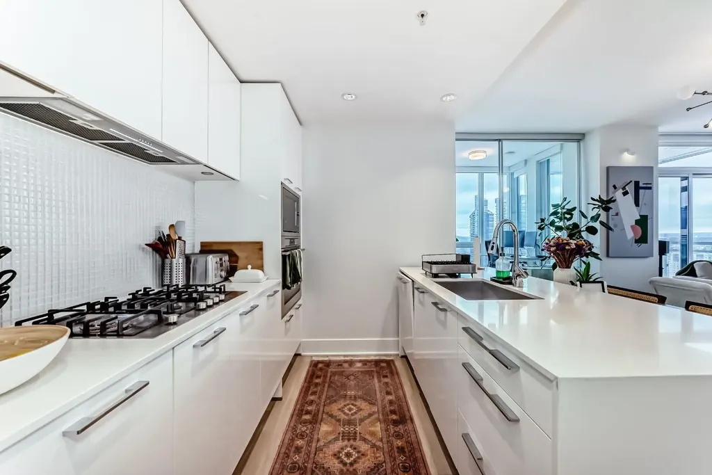 901 10 Avenue SW Calgary AB T2R 0B5