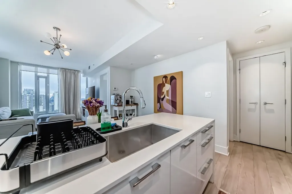 901 10 Avenue SW Calgary AB T2R 0B5